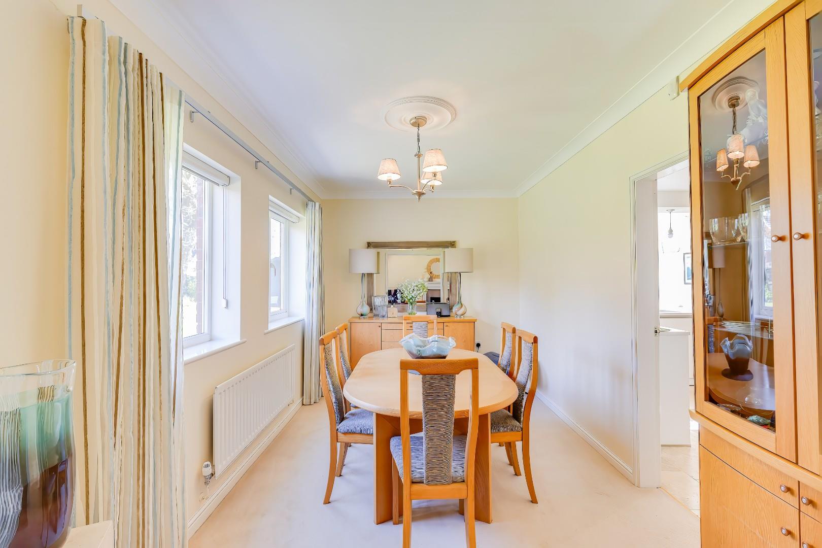 12 Blodyn Y Gog, Barry, CF63 1FB